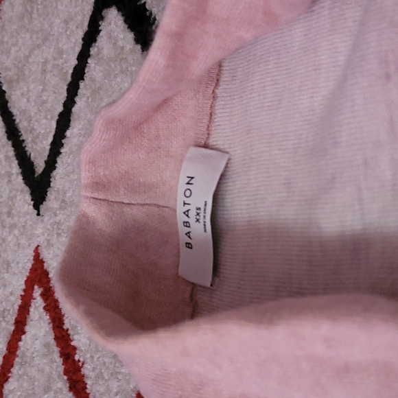 Aritzia Lance Sweater - Picture 2 of 8